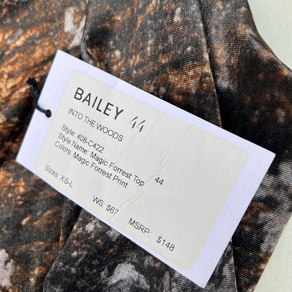 NWT Anthropologie Bailey 44 Magic Forrest Stretch Velvet Bell Sleeve Top Size S - Picture 5 of 10